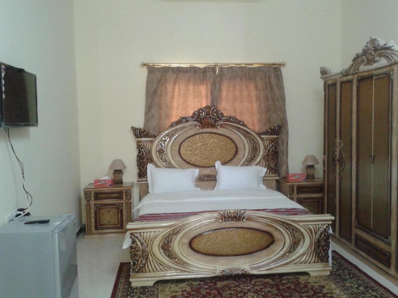 Al Ghazlan Hotel Sinaw Ruddah Eksteriør billede