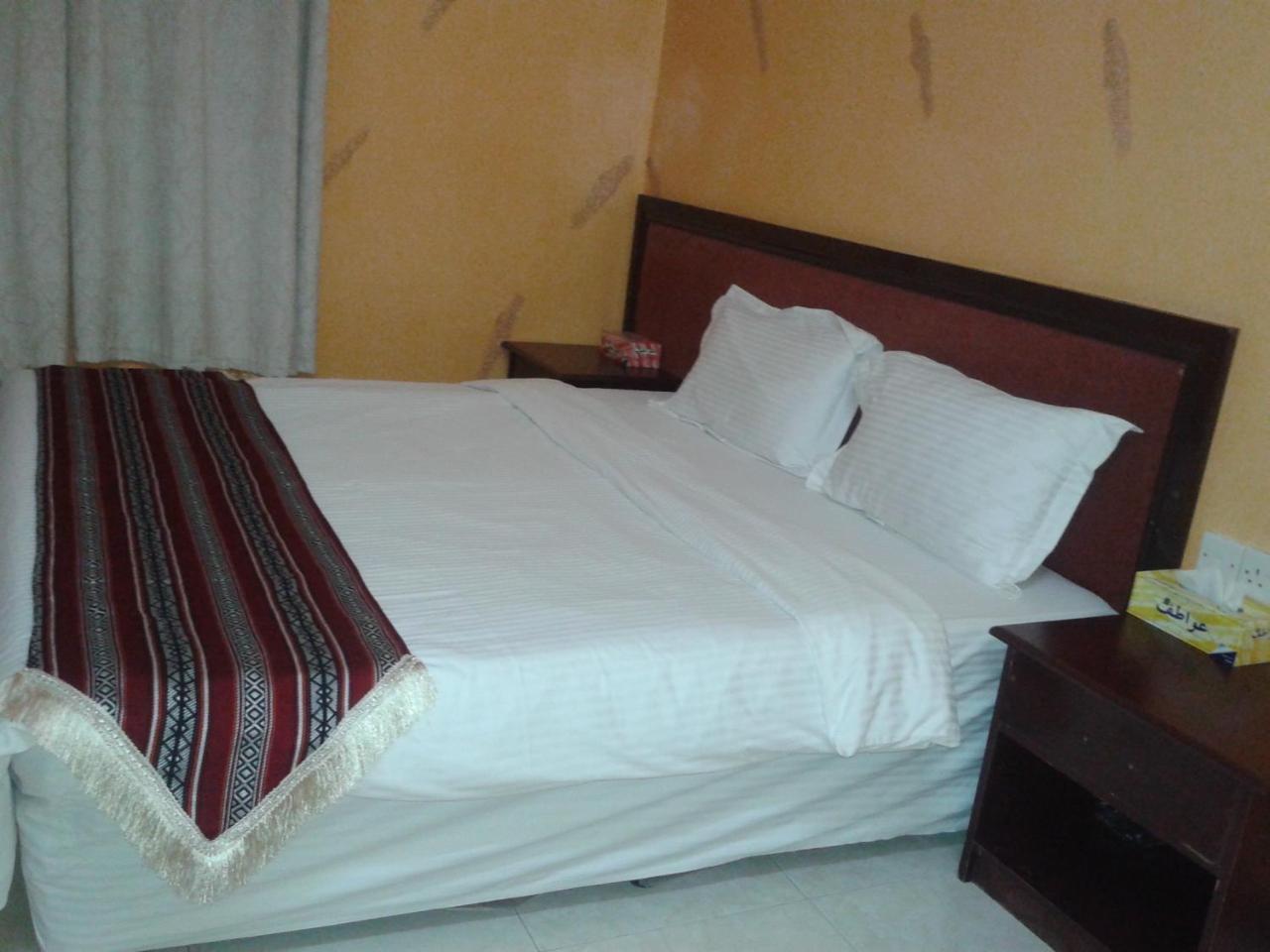 Al Ghazlan Hotel Sinaw Ruddah Eksteriør billede