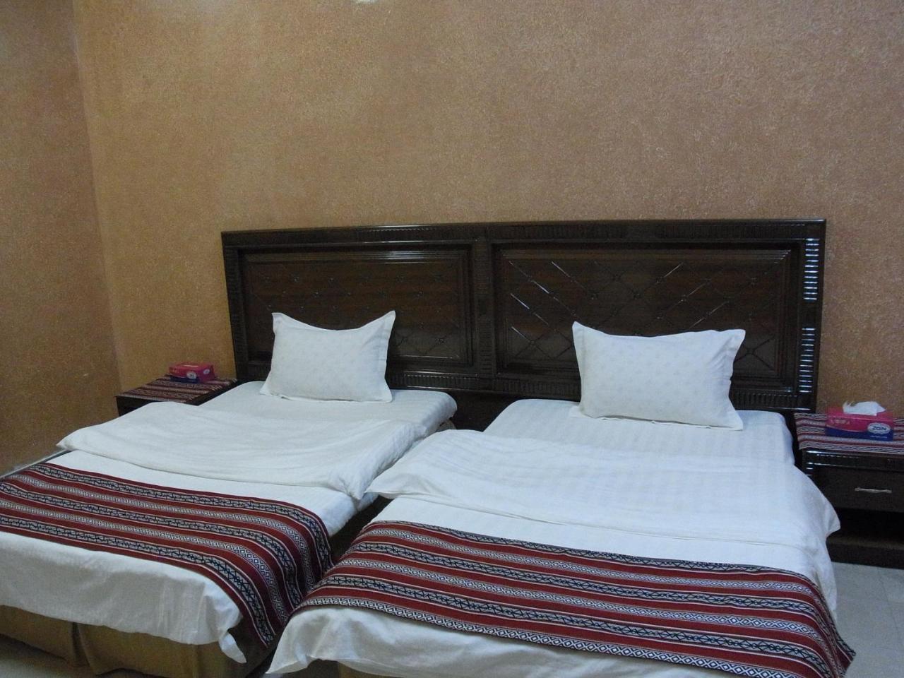 Al Ghazlan Hotel Sinaw Ruddah Eksteriør billede
