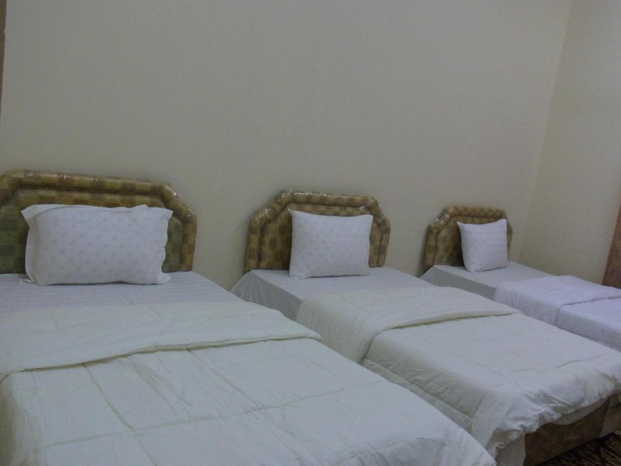 Al Ghazlan Hotel Sinaw Ruddah Eksteriør billede