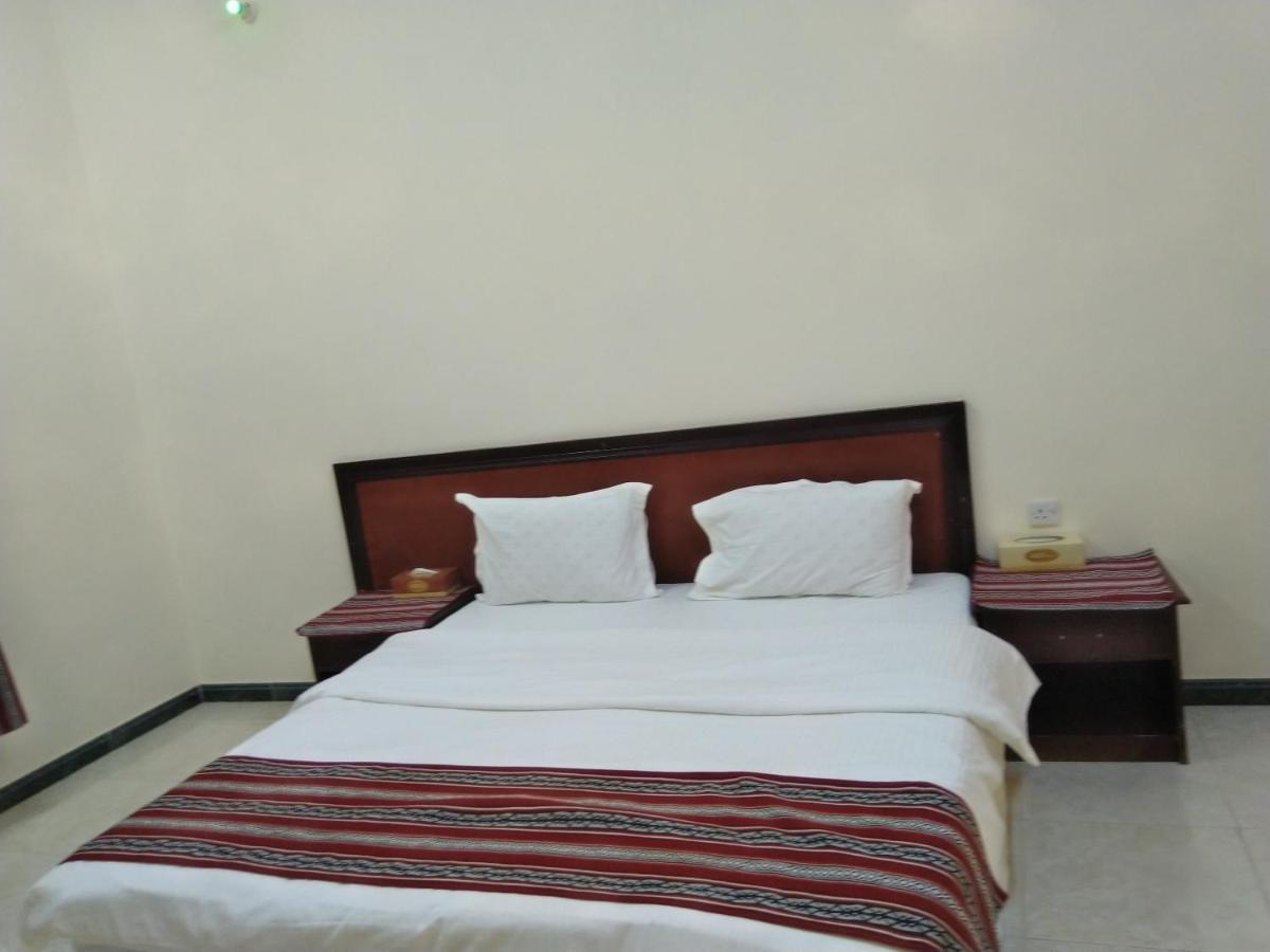 Al Ghazlan Hotel Sinaw Ruddah Eksteriør billede
