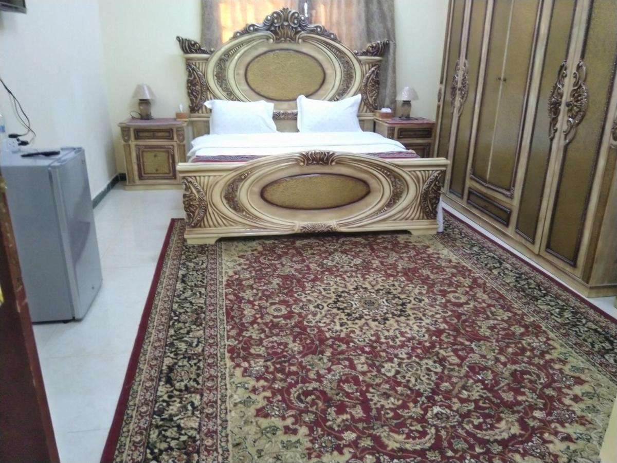 Al Ghazlan Hotel Sinaw Ruddah Eksteriør billede